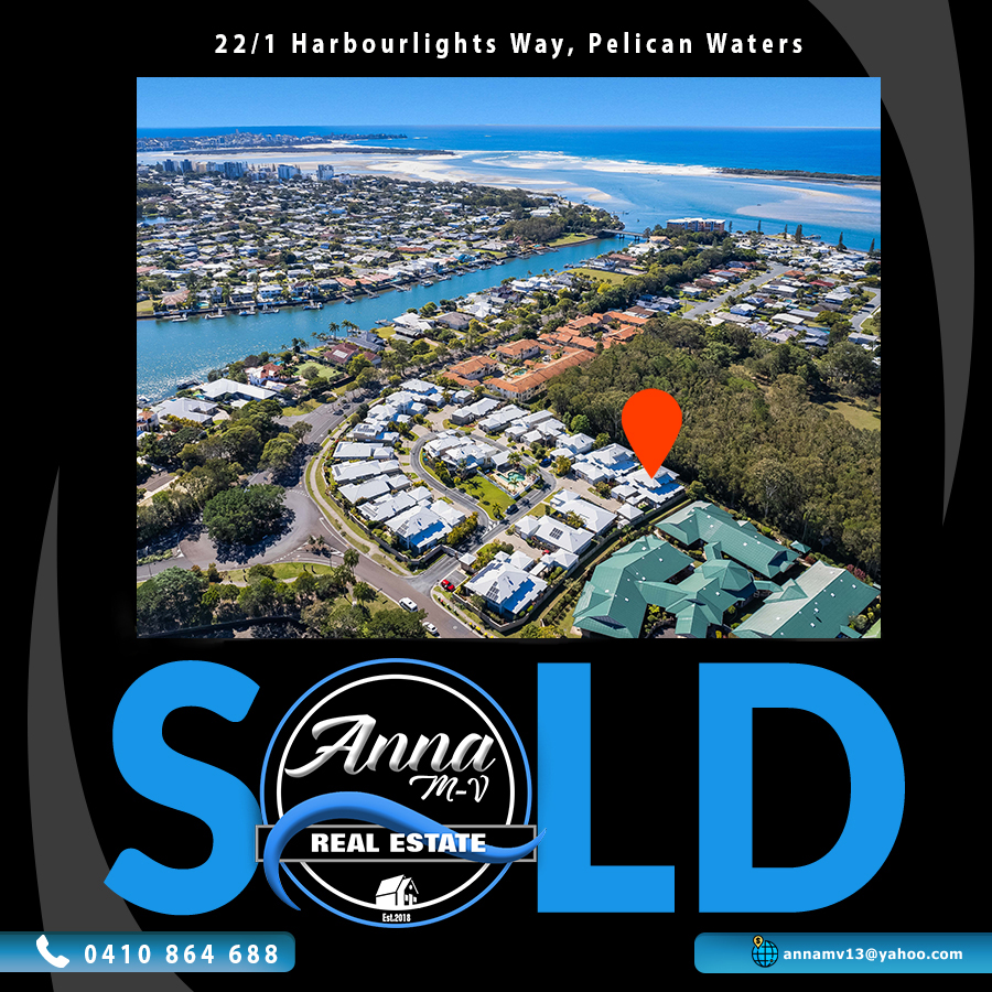 22 harbour lights sold